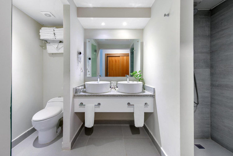 Bathroom 4, Emotions by Hodelpa - Juan Dolio, Guayacanes