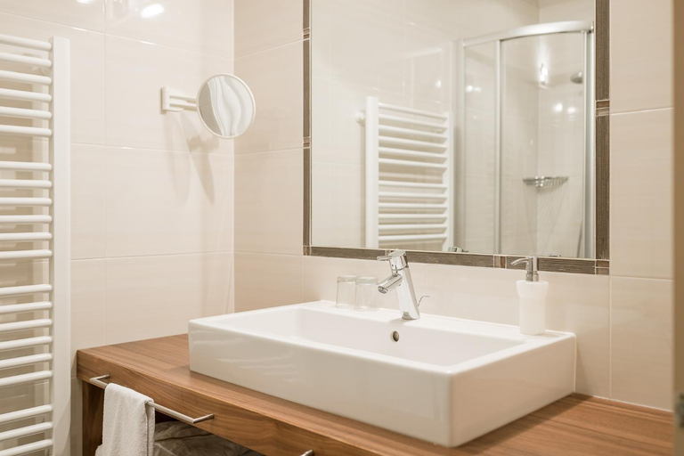 Bathroom 4, Landsitz Stroblhof, Bolzano