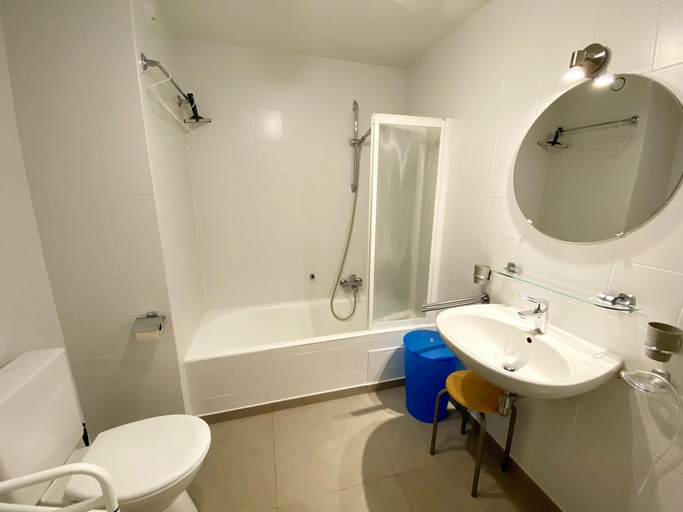 Bathroom 4, Apartment in Nieuwpoort Near Sandy Beaches, West-Vlaanderen
