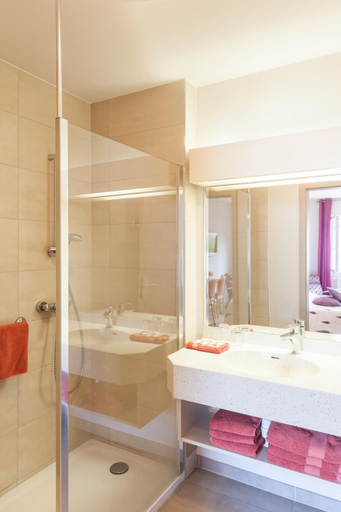 Bathroom 3, Les Remparts, Haut-Rhin