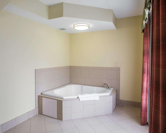 Bathroom, Comfort Suites Mt. Juliet, Wilson