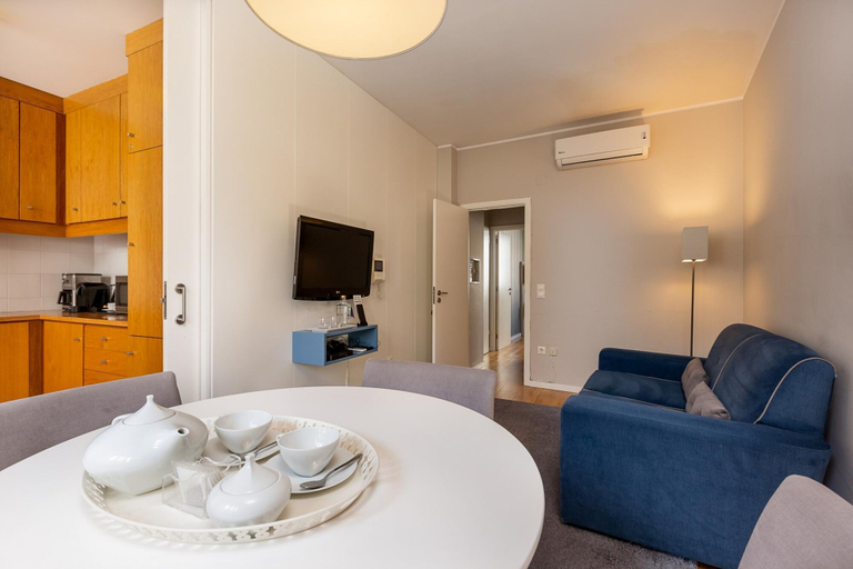 Room 3, Cl Rigos 1A in Porto, Porto