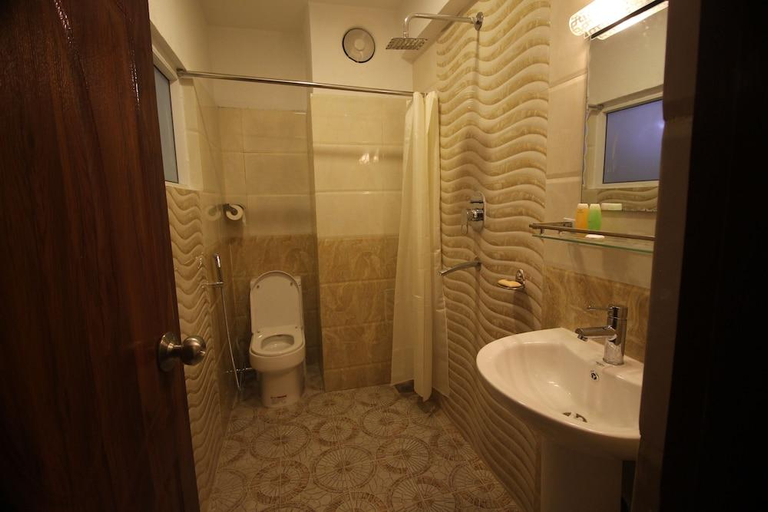 Bathroom 3, Himalayan Sherpa INN, Bagmati