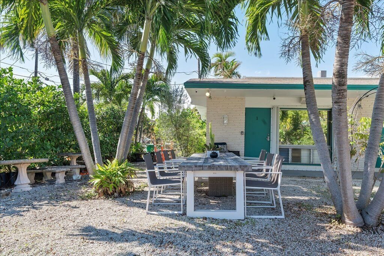 Others 5, Palm By The Sea, Broward
