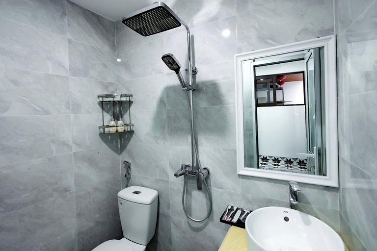 Bathroom 3, De Mei House, Tây Hồ