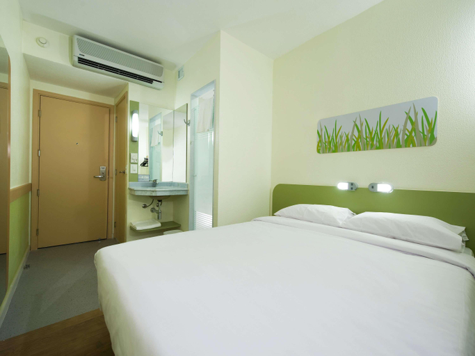 Bedroom 3, ibis budget Vitoria , Vitoria
