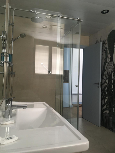 Bathroom 5, Hotel Neptuno, Valencia