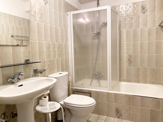 Bathroom, Apartment in Nieuwpoort by the Beach, West-Vlaanderen