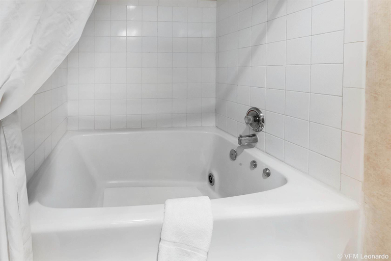 Bathroom 5, Comfort Inn & Suites Kelso - Longview, Cowlitz