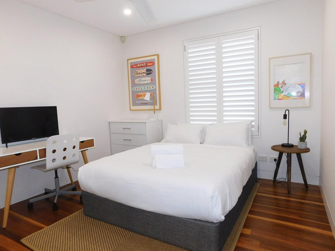 Bedroom 5, Clovelly beach house with pool, Sydney