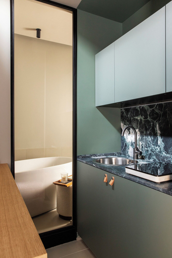 Others 5, Atel Relais, Roma