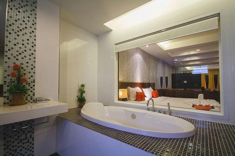 Bathroom 4, Platinum, Phuket Island