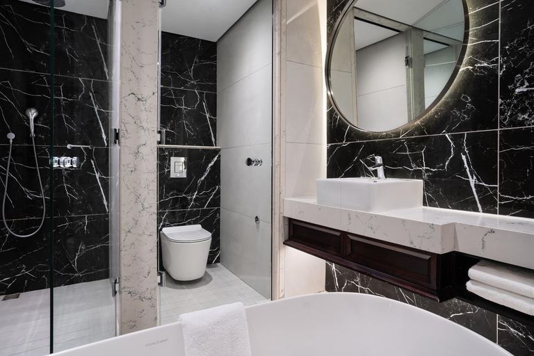 Bathroom 5, Premier Hotel Umhlanga, eThekwini