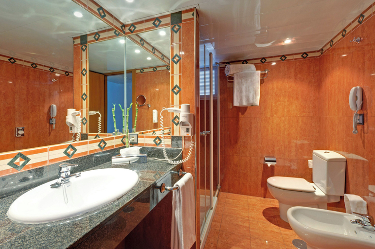 Bathroom 5, Hotel Palma Bellver Affiliated by Meliá, Baleares