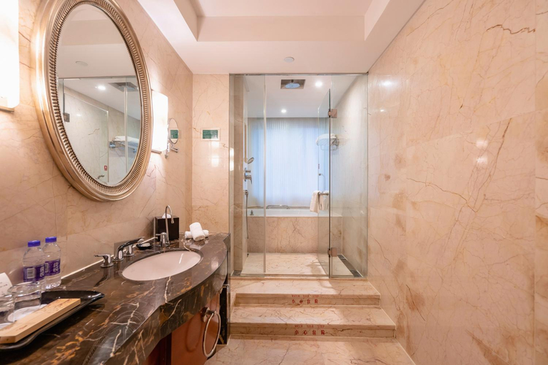 Bathroom 5, Ningbo CITIC International Hotel, Ningbo
