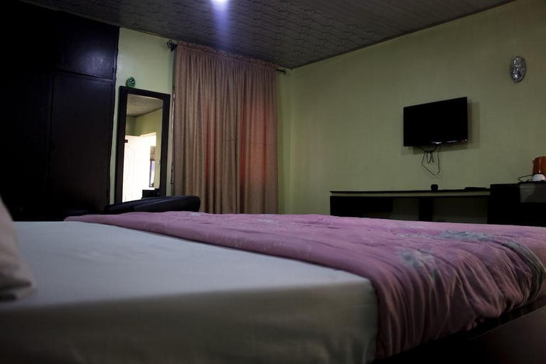 Bedroom 2, Treasures Suites & Conferences, Abuja , AbujaMun