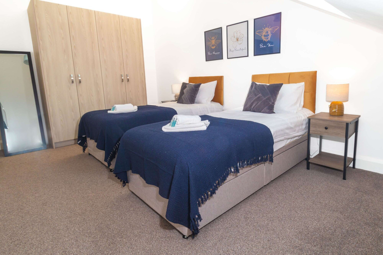 Room 5, 30 Monthly Discount St Mary s Apartment, Cambridgeshire