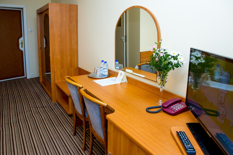 Others 5, Hotel Alexandra, Poznań