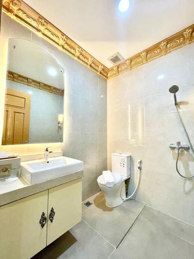 Bathroom 4, Atiyan Hotel Syariah, Bukittinggi