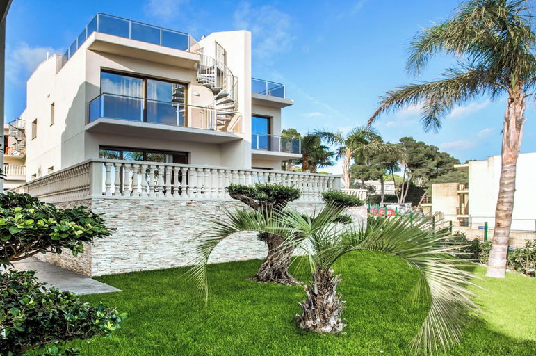 Exterior & Views 2, Calma Holiday Villas, Girona