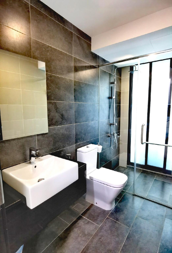 Bathroom 4, Almas Suites Muji Studio100mbps Netflix By STAY, Johor Bahru