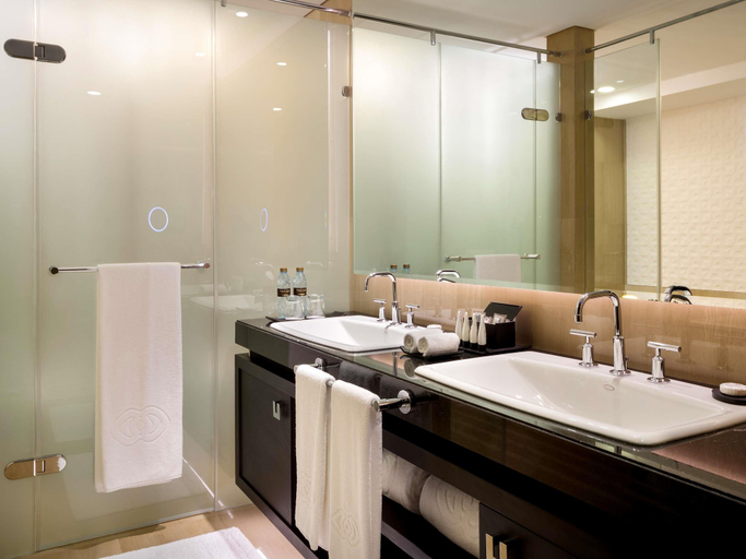 Bathroom 4