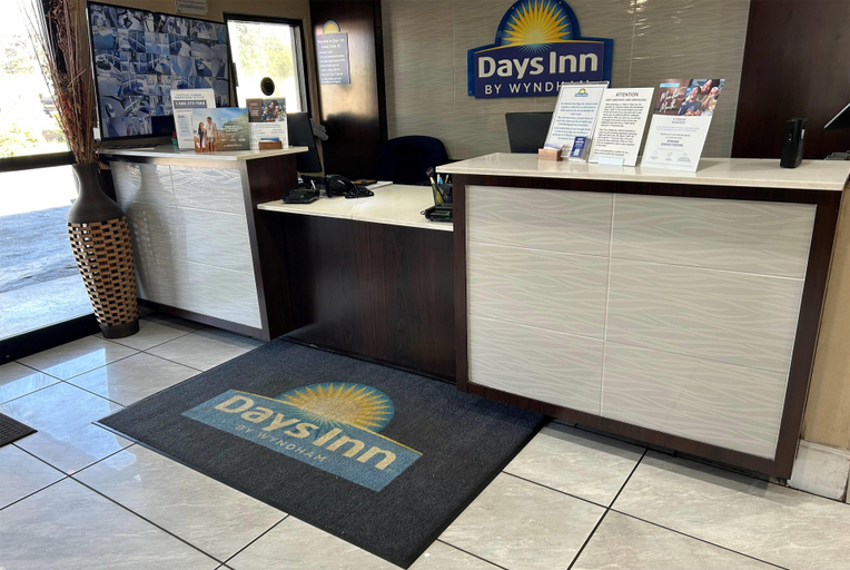 Public Area 2, Days Inn by Wyndham Goose Creek, Berkeley