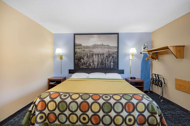 Public Area 2, Super 8 by Wyndham Valentine NE, Cherry