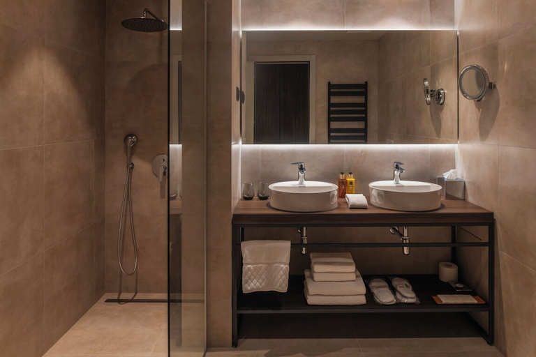Bathroom 5, Monumenti Heritage Hotel & Resort, Pula