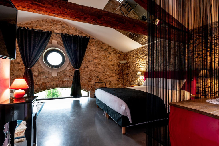 Bedroom 3, Le Tresor des Templiers, Drôme