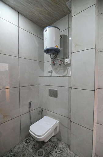 Bathroom 4, Wild Oasis, Shimla