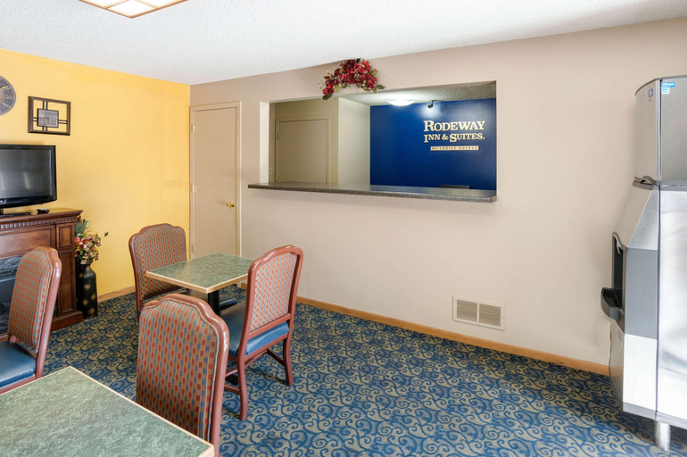 Public Area 2, Rodeway Inn & Suites Austin I-90, Mower