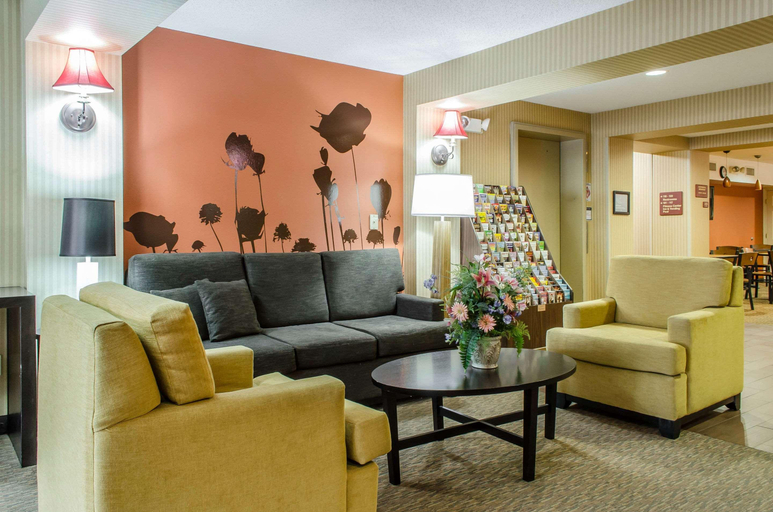 Public Area 2, Sleep Inn & Suites Ronks - Lancaster Area, Lancaster