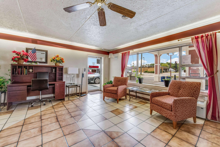 Public Area 2, Econo Lodge Eden, Rockingham