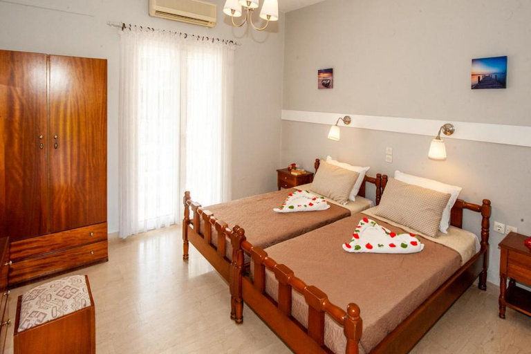 Bedroom 2, Vassilis Paradise Garden Aparthotel, Ionian Islands