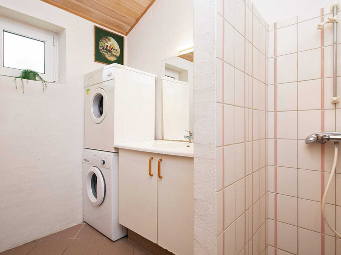 Bathroom 3, 4 Star Holiday Home in Hjorring, Hjørring