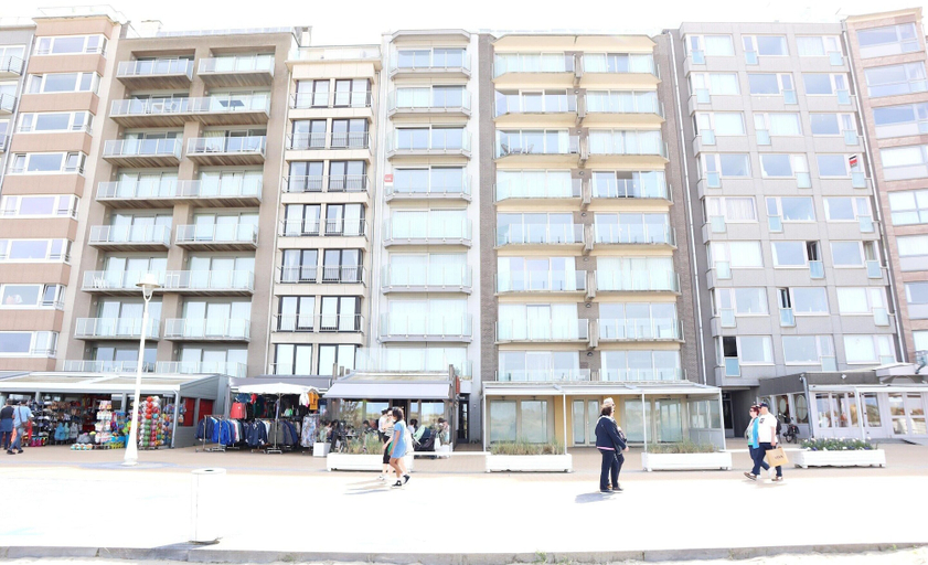 Others 2, Attic Apartment in Nieuwpoort by the Beach, West-Vlaanderen