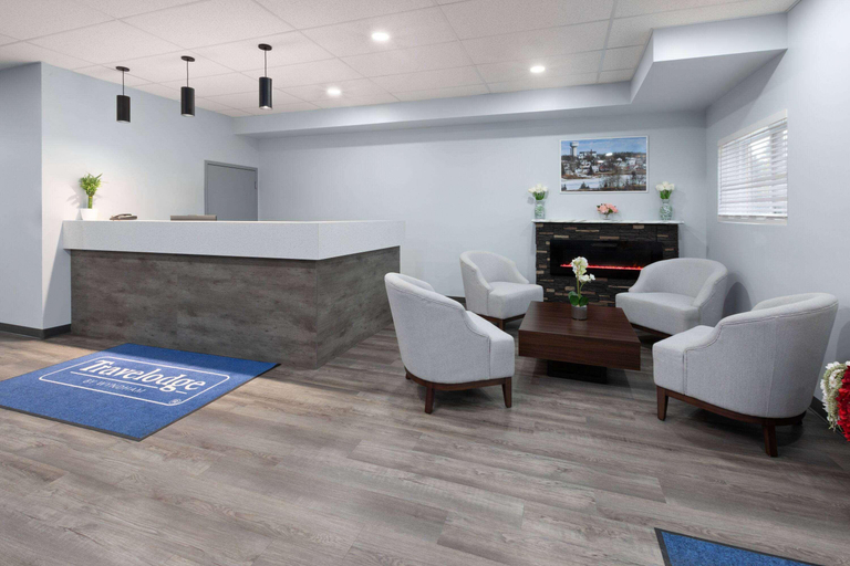 Public Area 2, Travelodge by Wyndham Cochrane Ontario, Cochrane