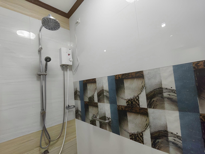 Bathroom 4, Ferrymar Hotel Iloilo, Iloilo City