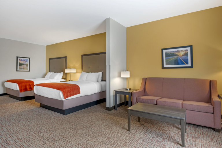 Bedroom 2, B/W Plus Elizabethtown Inn & Suites, Hardin