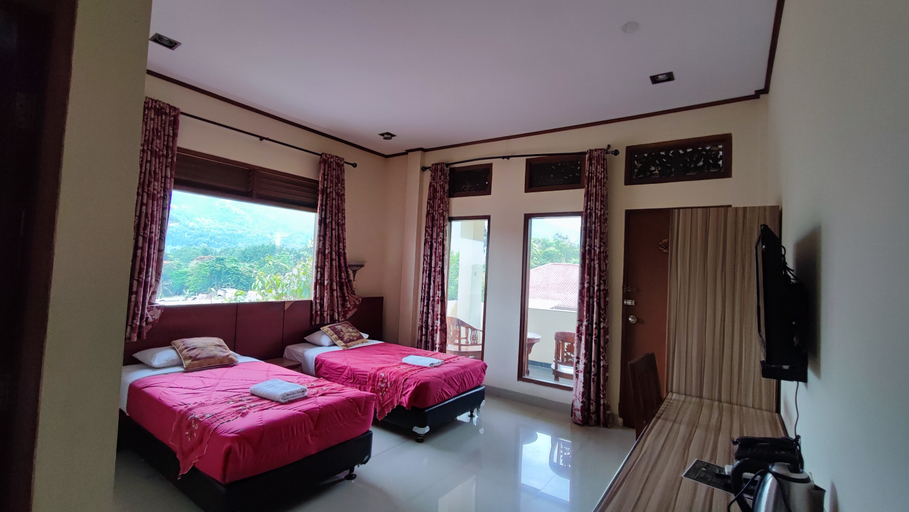 Taman Teratai Hotel Room Type - Executive Room AC