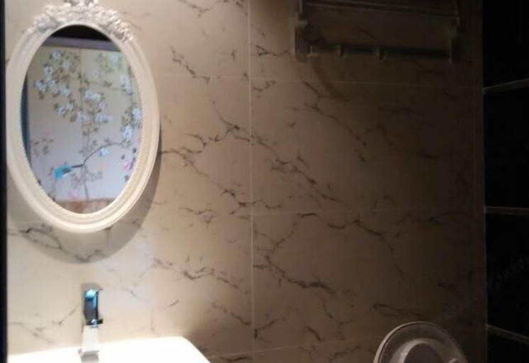 Bathroom 4, Hongcun Fengqing Cold House, Huangshan