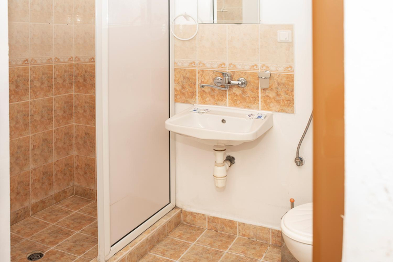 Bathroom 3, Комплекс Плавис, Tryavna
