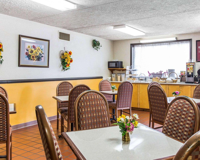 Food & Drinks 4, Econo Lodge Eden, Rockingham