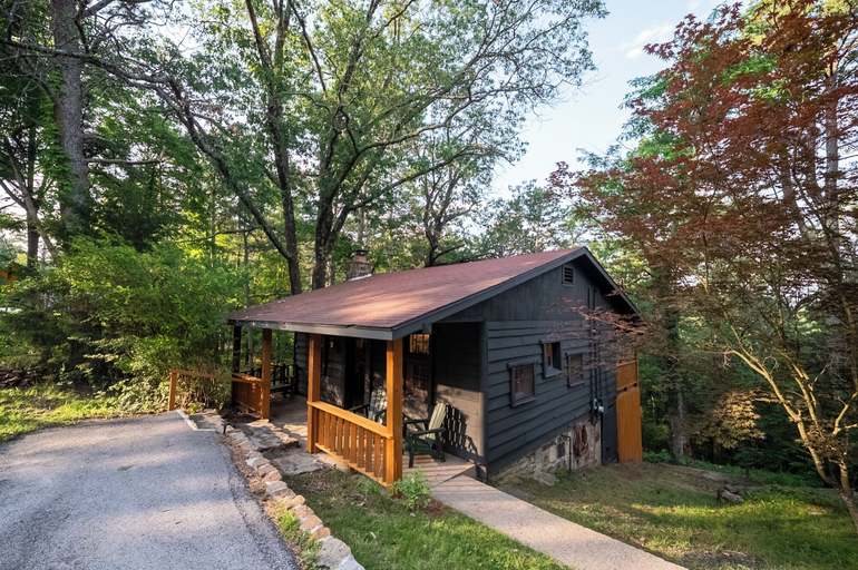 Others 1, The Woodsman Lodge, Carroll