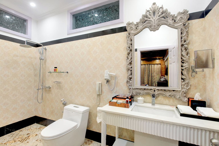 Bathroom 5, MAYFAIR Himalayan Spa Resort, Darjiling