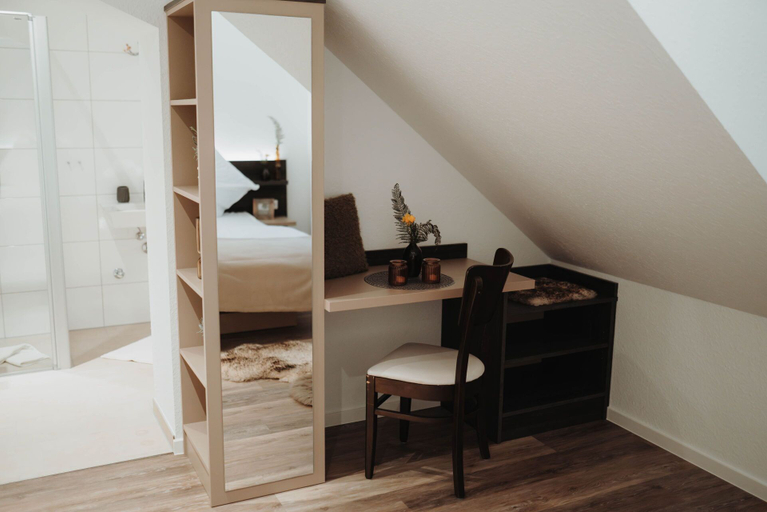 Bedroom 2, Gästehaus & Stall-Loft, Nienburg (Weser)