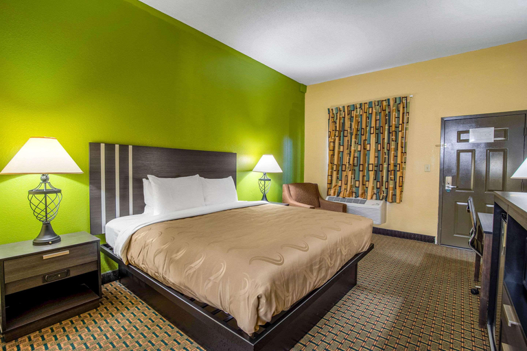 Bedroom 4, Quality Inn West Columbia - Cayce, Saluda