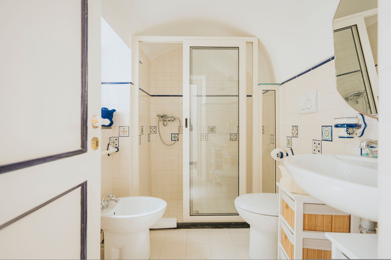 Bathroom 4, Casa Blue Torricella by Elite Villas, Salerno