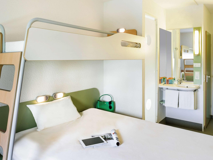Bedroom 2, Ibis budget Orleans Sud Co'met, Loiret